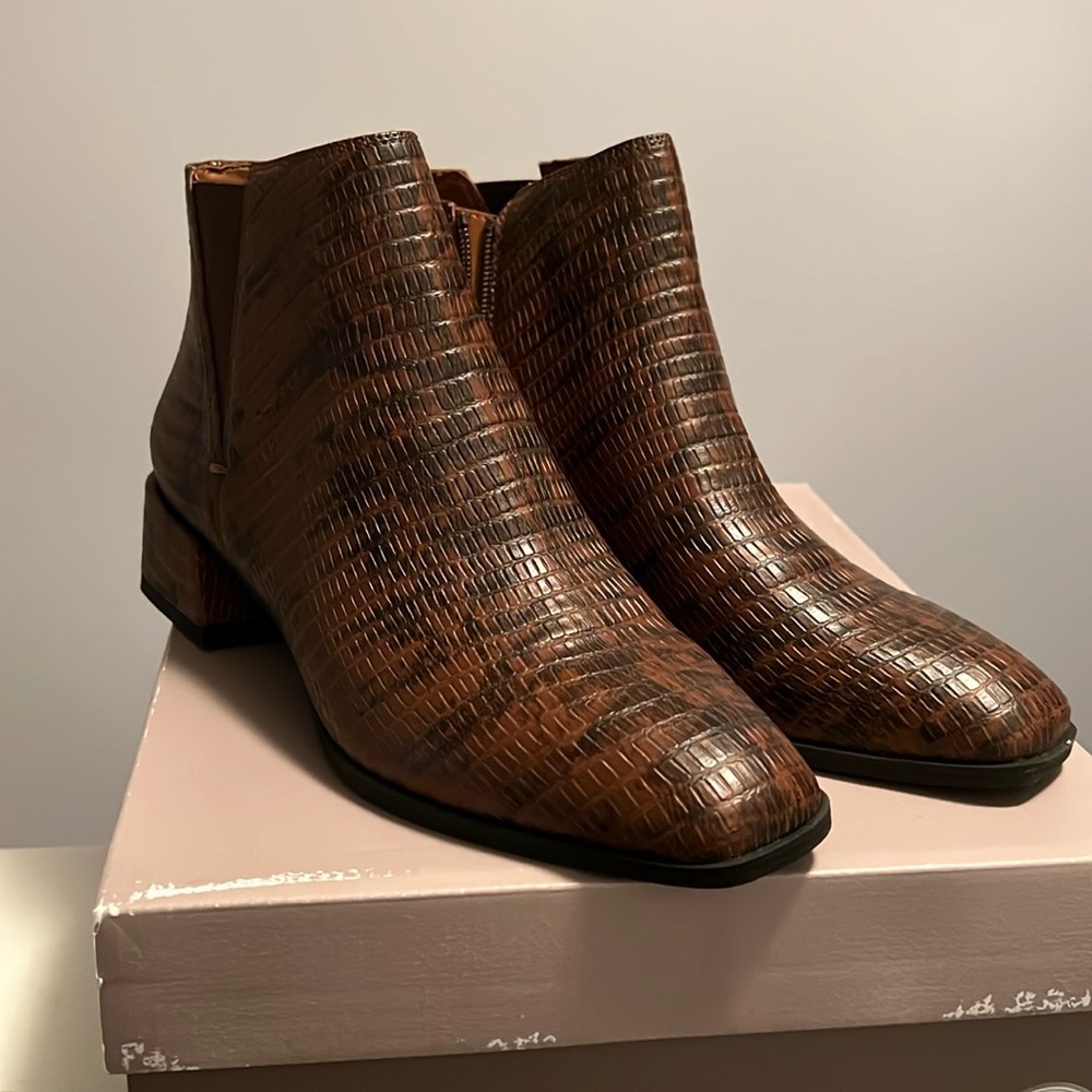 NIB Franco Sarto Boots